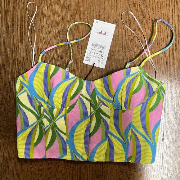 Zara Tops - BRAND NEW ZARA CROP TOP
